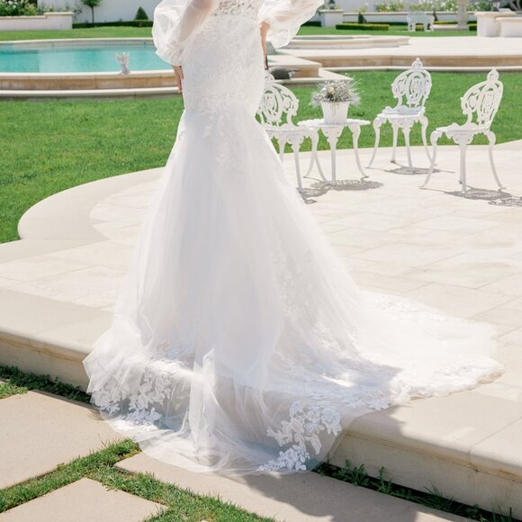 New Cold-Shoulder Off White Maxi Wedding Mermaid Gown w/ Floral Lace NX JE983L - Picture 8 of 8